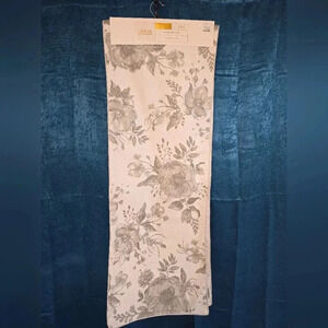 Table Runner